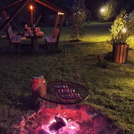 W Gorach Izerskich 4 I 6 Osobowy, Agroturystyka, Zywe Zwierzeta, W Pelni Wyposazone, Plac Zabaw Dla Dzieci, Ognisko Z Kijkami I Rusztem, Ogrzewanie I Klimatyzacja, Latem Basen Casa vacanze *