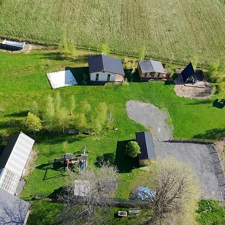 W Gorach Izerskich 4 I 6 Osobowy, Agroturystyka, Zywe Zwierzeta, W Pelni Wyposazone, Plac Zabaw Dla Dzieci, Ognisko Z Kijkami I Rusztem, Ogrzewanie I Klimatyzacja, Latem Basen Mirsk