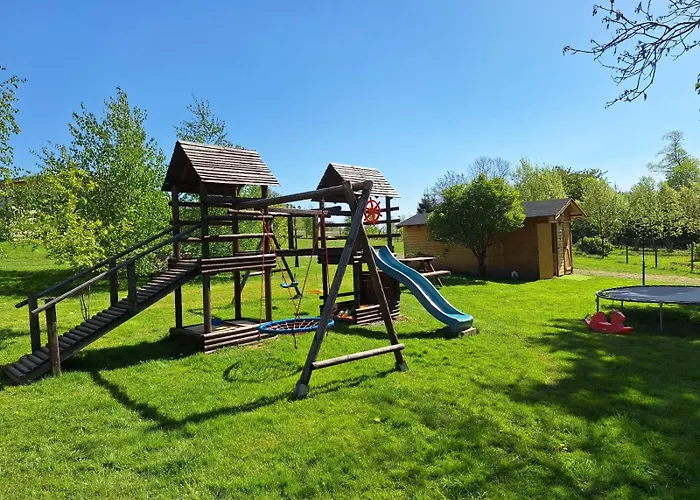 W Górach Izerskich 4 I 6 Osobowy, Agroturystyka, żywe Zwierzęta, W Pełni Wyposażone, Plac Zabaw Dla Dzieci, Ognisko Z Kijkami I Rusztem, Ogrzewanie I Klimatyzacja, Latem Basen Mirsk