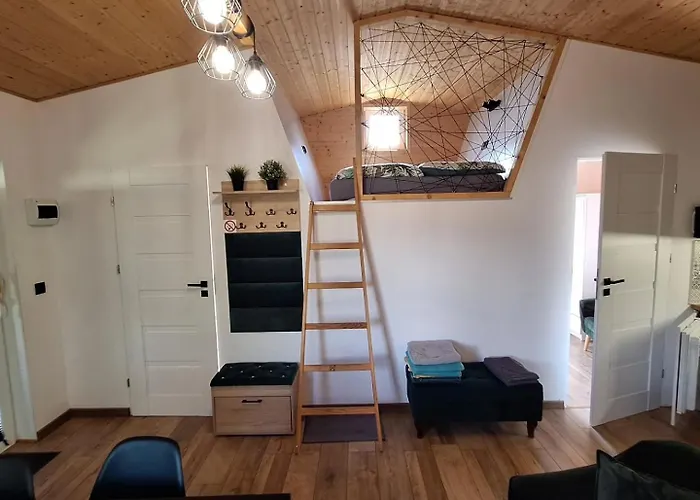 W Górach Izerskich 4 I 6 Osobowy, Agroturystyka, żywe Zwierzęta, W Pełni Wyposażone, Plac Zabaw Dla Dzieci, Ognisko Z Kijkami I Rusztem, Ogrzewanie I Klimatyzacja, Latem Basen *