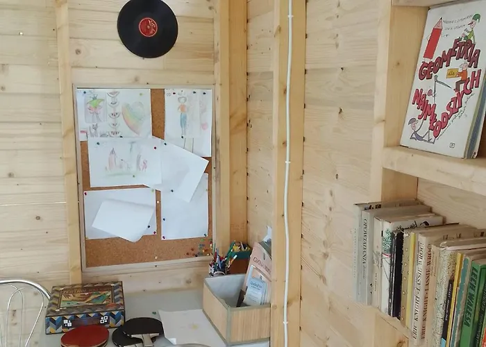 W Górach Izerskich 4 I 6 Osobowy, Agroturystyka, żywe Zwierzęta, W Pełni Wyposażone, Plac Zabaw Dla Dzieci, Ognisko Z Kijkami I Rusztem, Ogrzewanie I Klimatyzacja, Latem Basen Mirsk