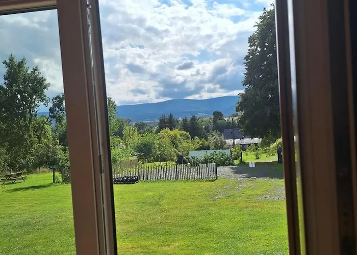 W Górach Izerskich 4 I 6 Osobowy, Agroturystyka, żywe Zwierzęta, W Pełni Wyposażone, Plac Zabaw Dla Dzieci, Ognisko Z Kijkami I Rusztem, Ogrzewanie I Klimatyzacja, Latem Basen